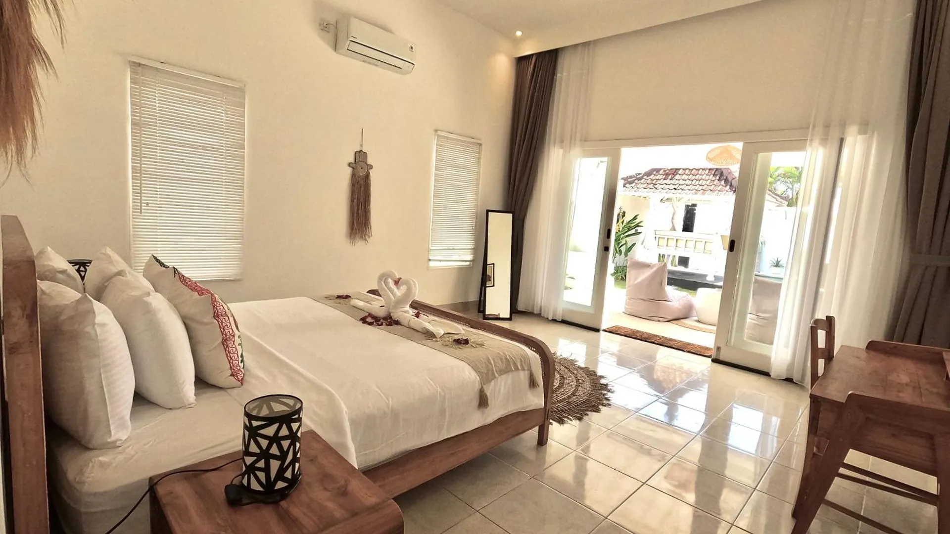 Villa Curves Bali Seminyak  0*, Seminyak (Bali) Indonesia