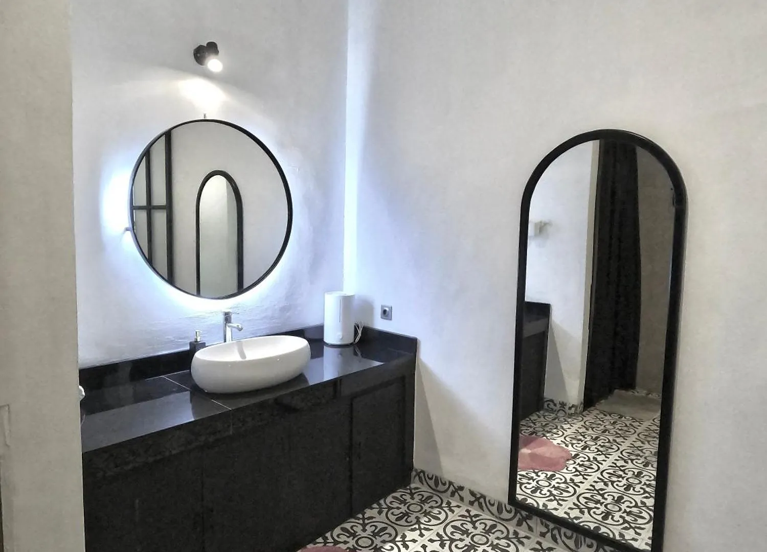 Villa Curves Bali Seminyak Indonesien